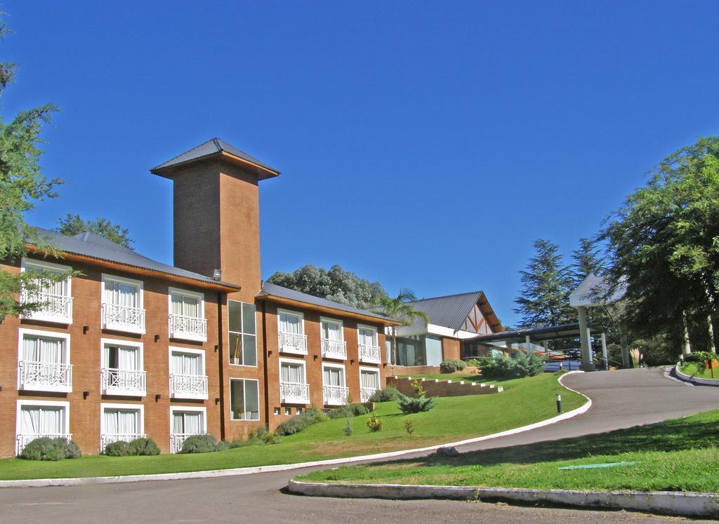 Howard Johnson Hotel&Spa Villa General Belgrano Exterior foto