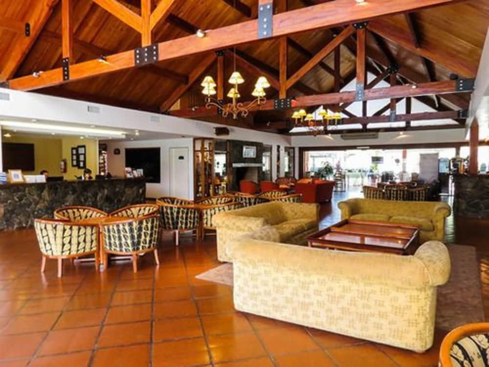 Howard Johnson Hotel&Spa Villa General Belgrano Exterior foto
