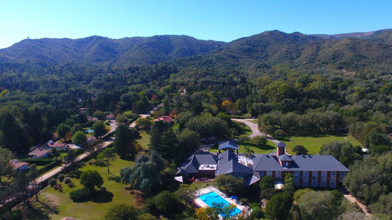 Howard Johnson Hotel&Spa Villa General Belgrano Exterior foto