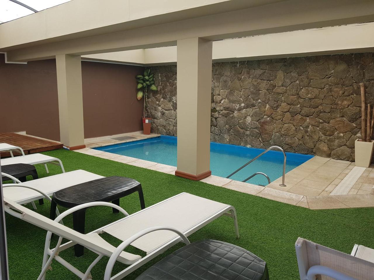 Howard Johnson Hotel&Spa Villa General Belgrano Exterior foto